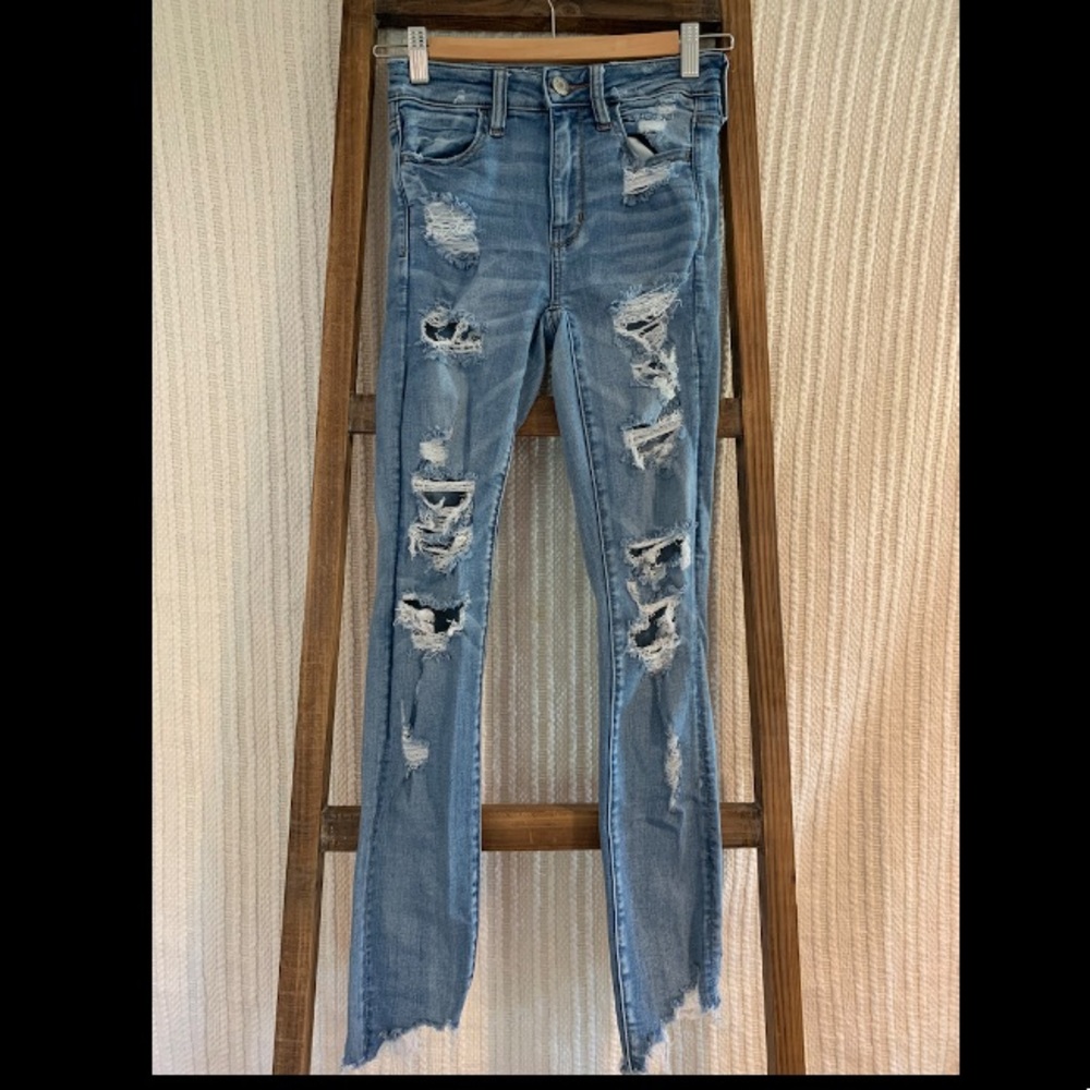American Eagle ripped blue skinny jeans women’s size 2
